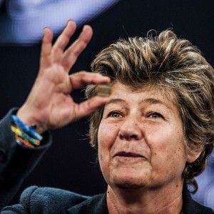Camusso: "Renzi &egrave; a Palazzo Chigi per volere dei poteri forti, lo ha ammesso Marchionne"