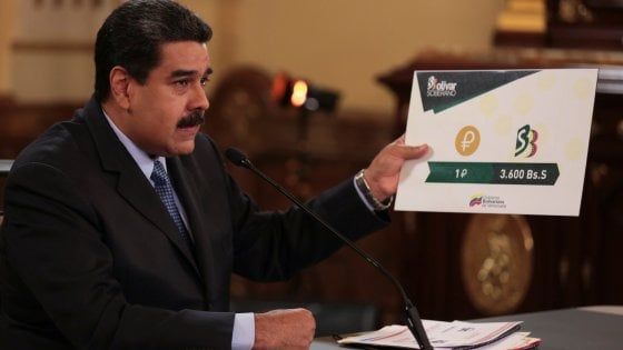 Venezuela, Maduro moltiplica per 34 volte il salario minimo