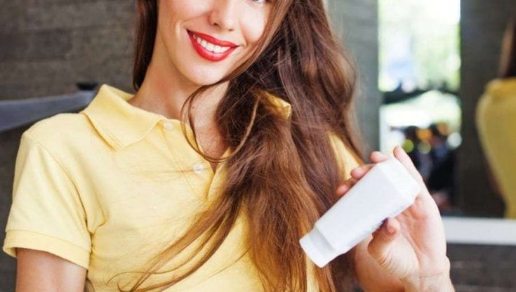 Shampo secco naturale? Ce n'è per tutti i colori