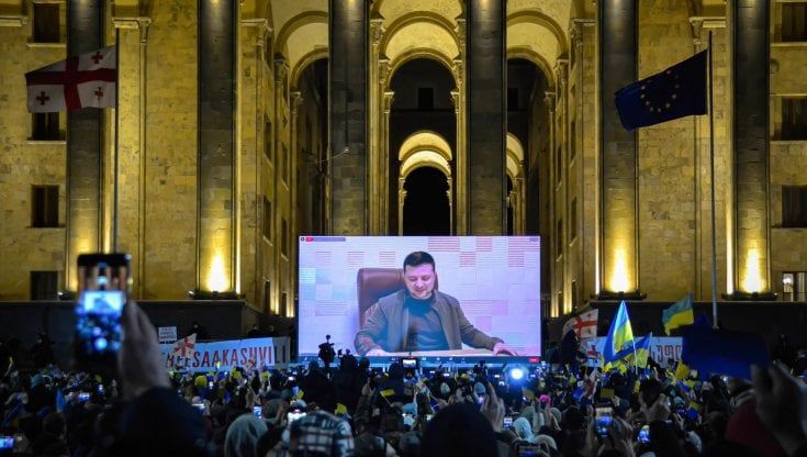 E noi impotenti cosa possiamo fare per l'Ucraina?