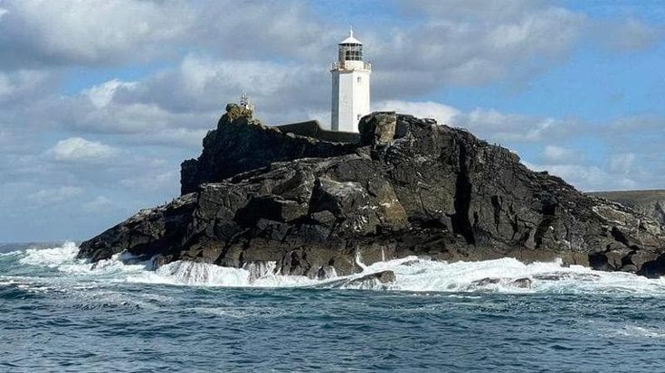Salviamo la vista sul faro di Virginia Woolf