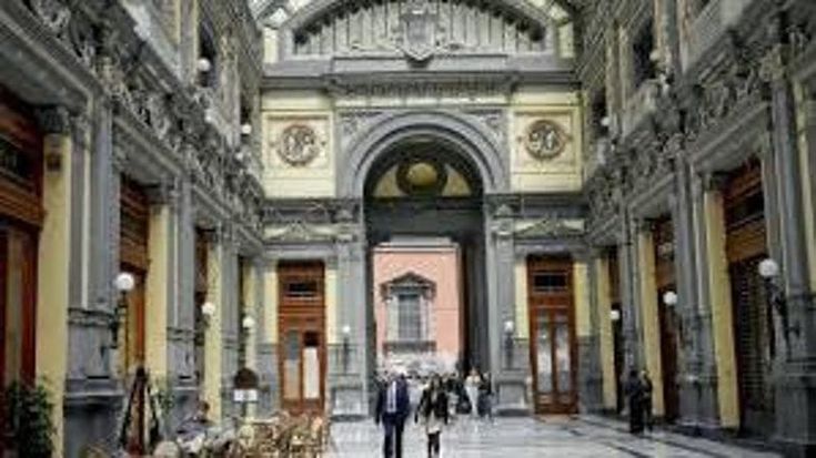 Galleria Principe blitz dell’Asl nel bistrot dell’ex Tesoreria. Il gestore: “Un accanimento”