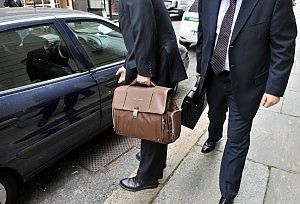 Regione, si salvano in cinque<br />Bono primo grillino indagato