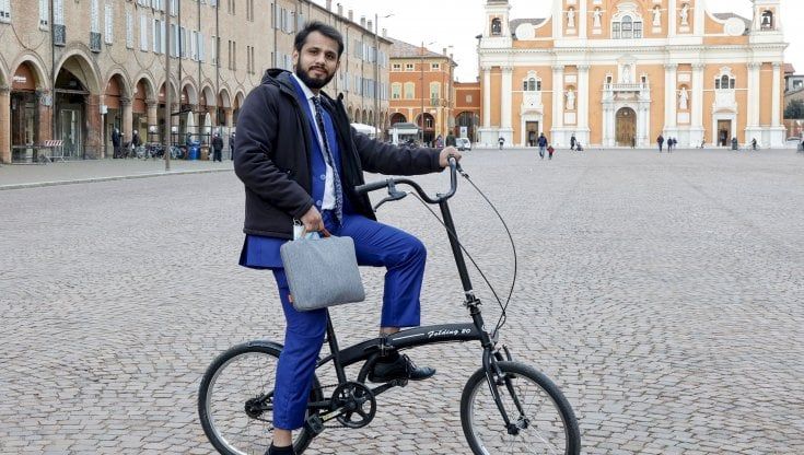 Hasnain Abbas Bhatti: "L'Italia non è razzista, ma l'ignoranza può sfociare in xenofobia"