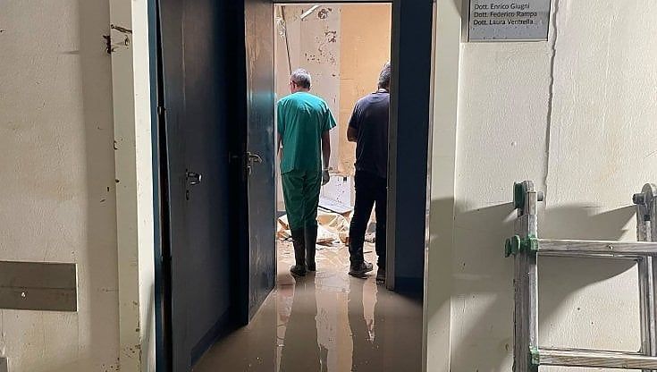 Alluvione, da Bari a Ravenna per aiutare i colleghi dell'ospedale Maria Cecilia. Il viaggio dei volontari della clinica Anthea