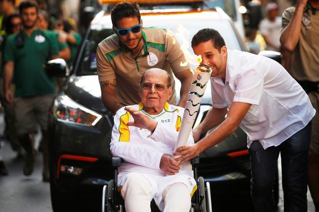 Brasile, muore Ivo Pitanguy: chirurgo delle star, benefattore dei poveri e tedoforo per Rio 2016