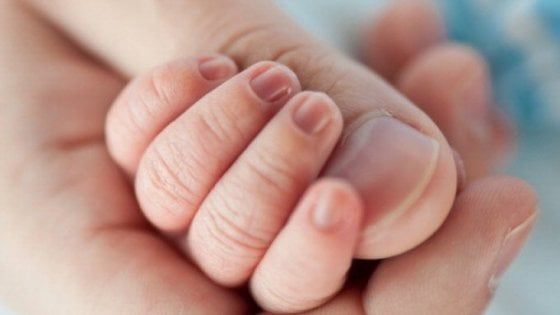 Rimini, rischia di partorire in macchina: polizia la scorta in ospedale