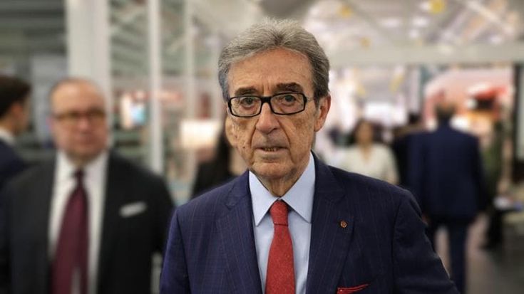 Vino, cala il consumo. L’enologo Cotarella: “I giovani non conoscono la cultura del bere a tavola”
