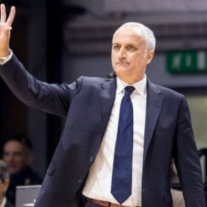 Basket, Cremona esonera Pancotto. Tegola Hackett, starà fuori sei mesi