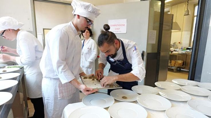 Premio Emergente 2025, i vincitori della competizione che valorizza i talenti della ristorazione