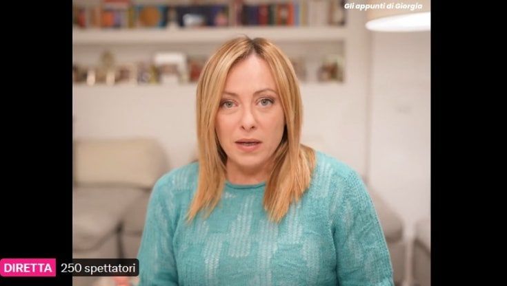 Meloni sul decreto Superbonus: "Costato 2mila euro a ogni italiano. Ora evitare il tracollo delle aziende". Berlusconi: "Modifiche in Parlamento"