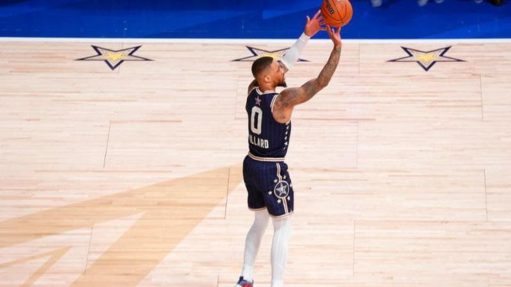 Nba, All Star Game da record: la selezione dell’Est abbatte il tetto dei 200 punti. Lillard, colpo doppio: Mvp e re delle triple