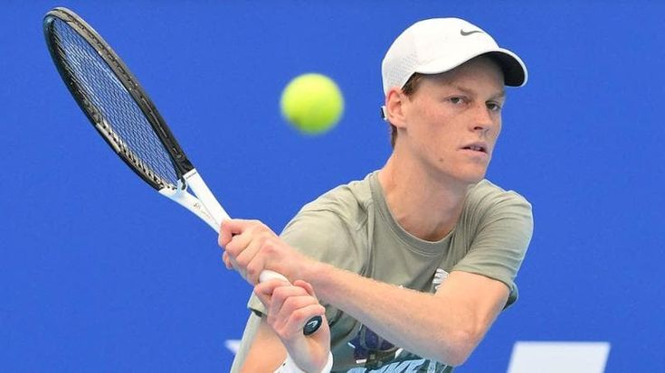 Sinner a Torino “inaugura” le Atp Finals: allenamento a porte aperte con Kjaer, numero uno tra gli under 18