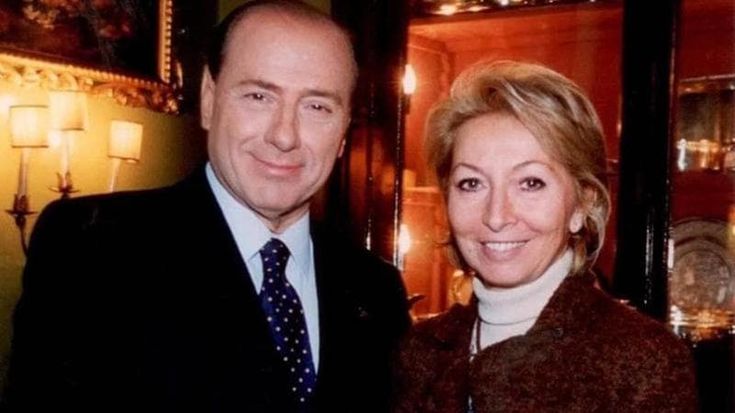 Mity Simonetto, la donna che trasformò in icona l’immagine di Silvio Berlusconi
