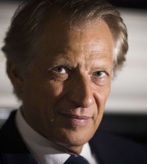 Scandalo in Francia: per Villepin 1 giorno di lavoro frutta 100mila euro di pensione