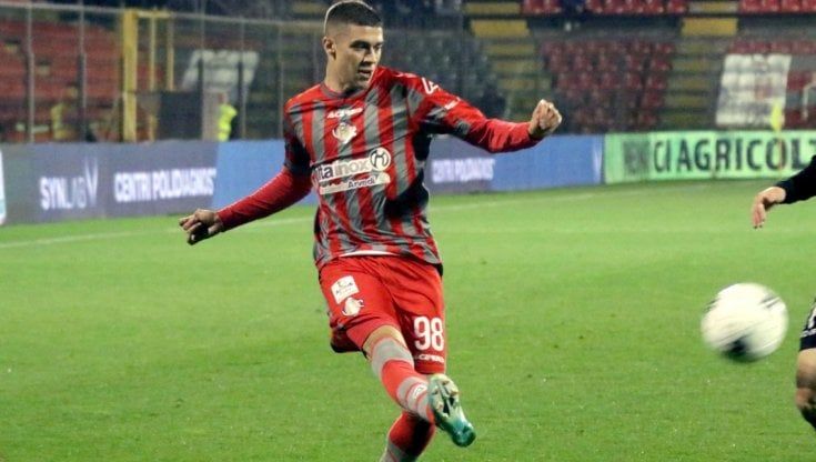 Serie B, il Pisa cade ad Ascoli: la Cremonese batte il Pordenone e lo scavalca in vetta