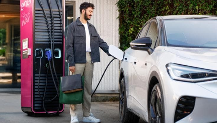 Ricariche e batterie, l’Italia accelera sulla mobilità elettrica