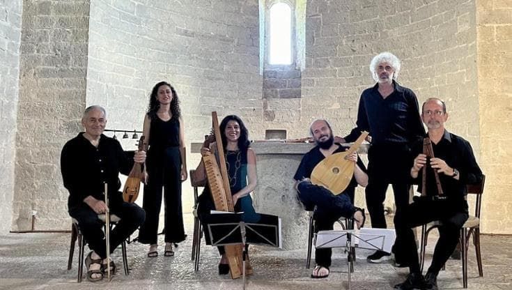Musica medievale a Scampia: “Li Jeu de Robin et Marion” scritti per la corte di Carlo d’Angiò