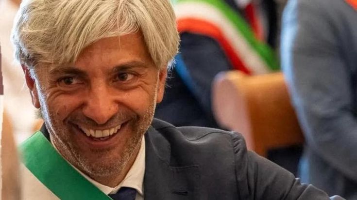Preso a pugni in municipio, paura per il sindaco di Tricarico: “Aggredito da un cittadino”