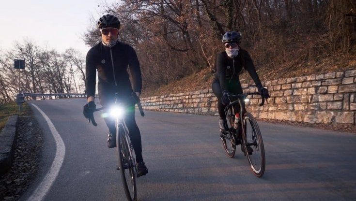 Focus, la luce da 5000 lumen che mette in sicurezza i ciclisti
