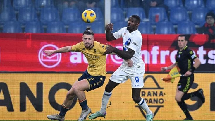 Le pagelle di Genoa-Inter: energia Sabelli, Ekuban si incarta. Sommer sbaglia, Bisseck cresce