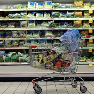 Consumi, Italia spaccata: il carrello del Nord vale il 42% più che al Sud