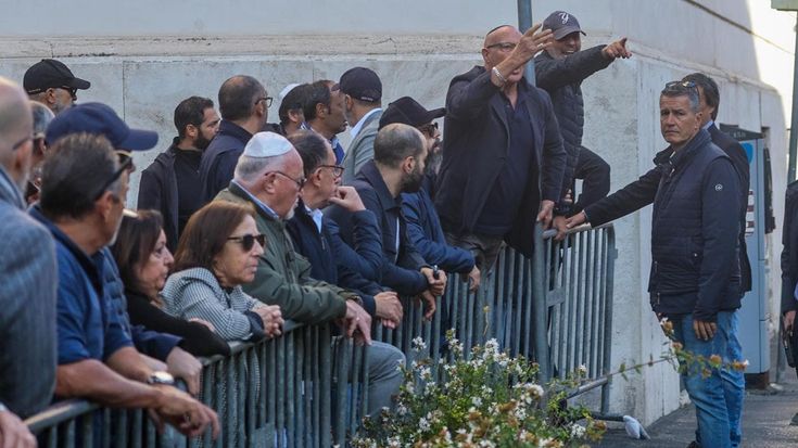 Rastrellamento del Ghetto, esponenti della comunità ebraica contestano l’Anpi: “O loro o noi”