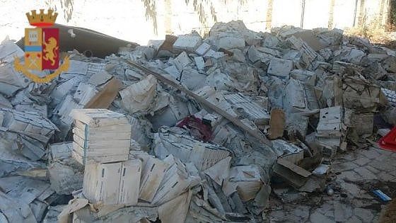 Bari, farmaci per chemioterapia (valore 830 mila euro) abbandonati in una villa. Era il bottino di un assalto a un tir