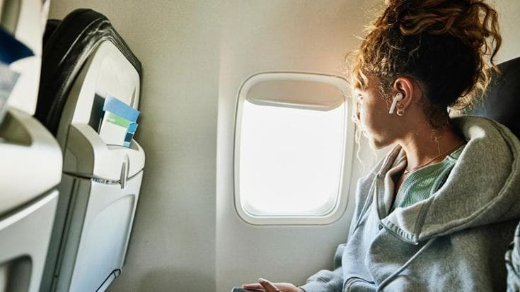 “Relax&Fly”, il podcast per superare la paura di volare