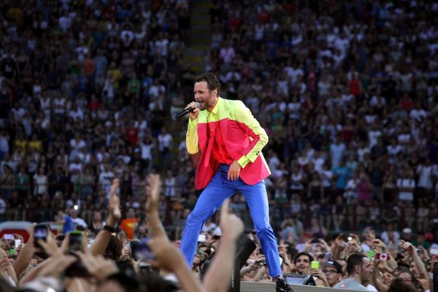 Milano, la prima notte di Jovanotti a San Siro