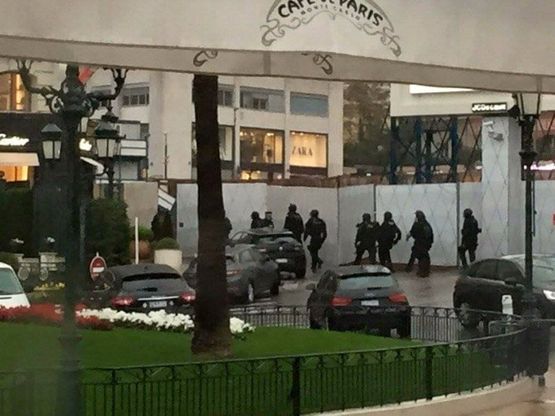 Montecarlo, rapina con esplosione da Cartier: panico in centro