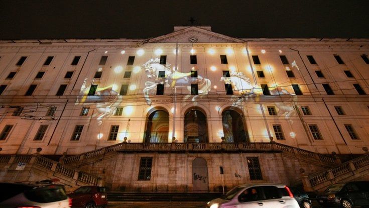  Natale, i monumenti di Napoli si animano con il videomapping