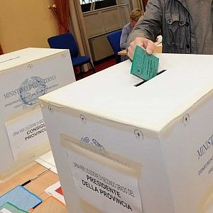 Province, eletti i nuovi presidenti e consiglieri. E a Catanzaro finisce in rissa