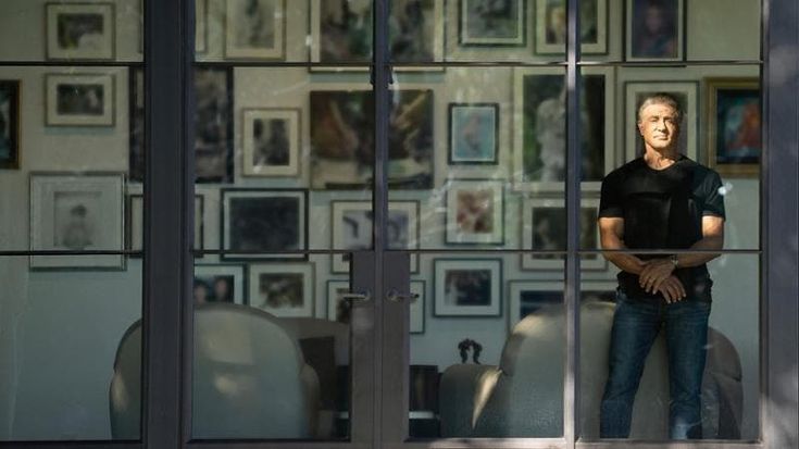 Sylvester Stallone accusato di “comportamento tossico” sul set di ‘Tulsa King’: “Body shaming sulle comparse”