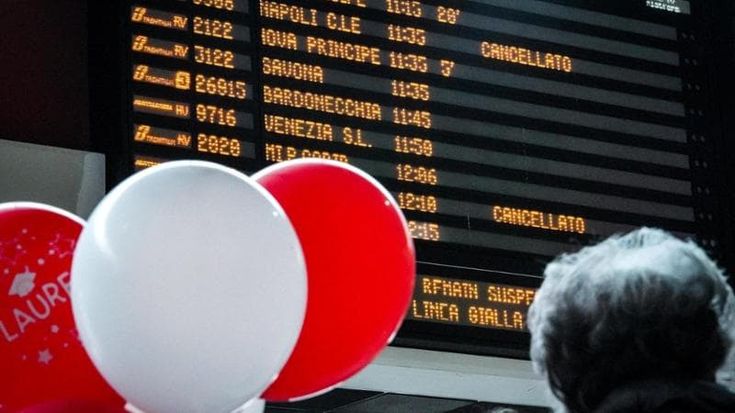 Treni: sanzioni più dure per chi viola i diritti dei pendolari. Ecco le armi per i passeggeri