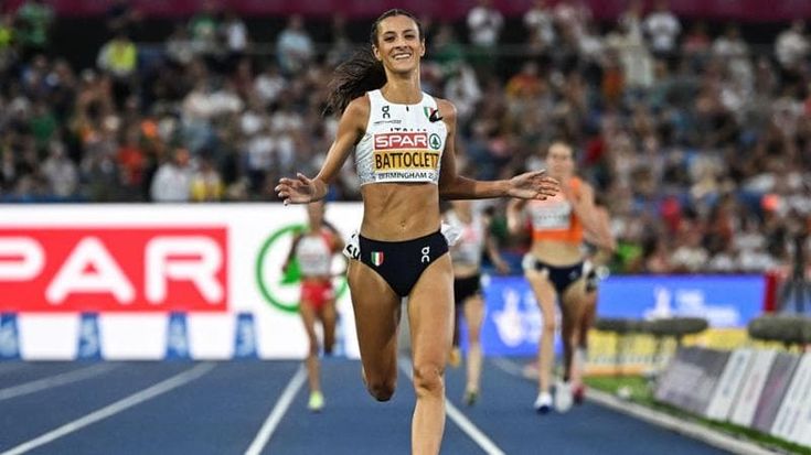 Battocletti, bis irresistibile: dopo i 5000 ecco i 10.000. Desalu bronzo nei 200