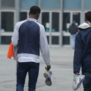 Meno occupati dei "locali" e più poveri: la radiografia degli immigrati in Europa