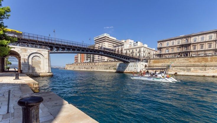 Taranto, con musica ed eventi ecco la svolta. Il sindaco Melucci: "Un cambio radicale di immagine della città"