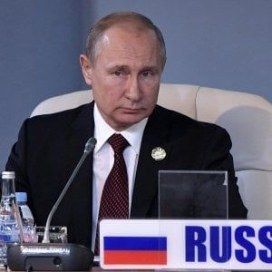 Putin invita Trump a Mosca: "E pronto ad andare a Washington"