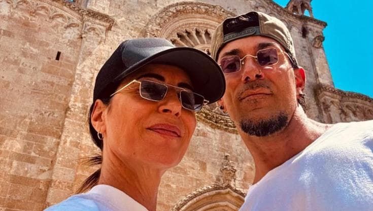 Vacanze pugliesi per Giorgia ed Emanuel Lo tra arte, musica e relax: “Ostuni sei bellissima”