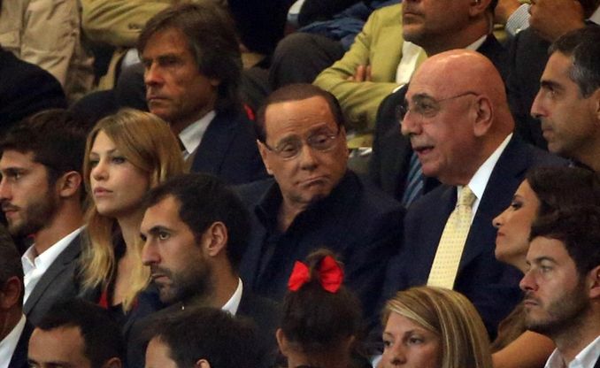 Silvio e Francesca a San Siro, giallo "a tempo" in tribuna