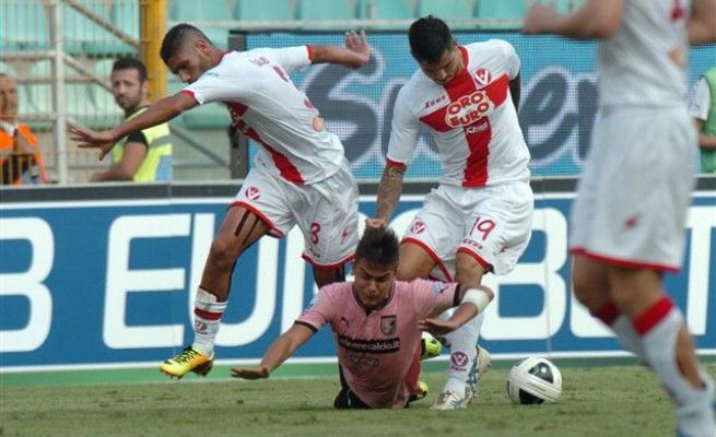 Palermo, Dybala non ce la fa<br />a Reggio emergenza attacco