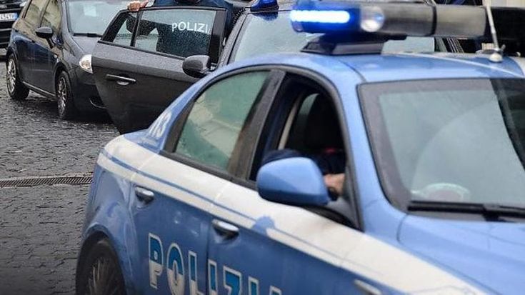 Accoltellato con un machete da uno sconosciuto: 23enne in codice rosso in ospedale