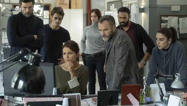 Bastardi di Pizzofalcone sul set: Alessandro Gassmann torna nei panni di Lojacono: "Mi sei mancato"