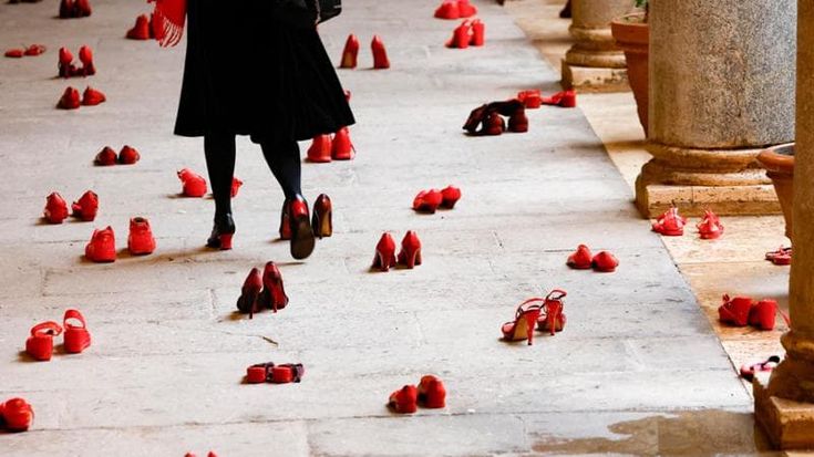 25 novembre, Giornata contro violenza sulle donne. Massini: “Uso lingua italiana è maschilista”