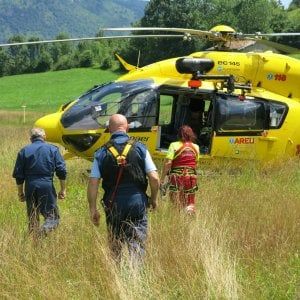 Incidenti in montagna: in Valcamonica escursionista di 17 anni precipita e muore. Dolomiti del Brenta, grave una 49enne