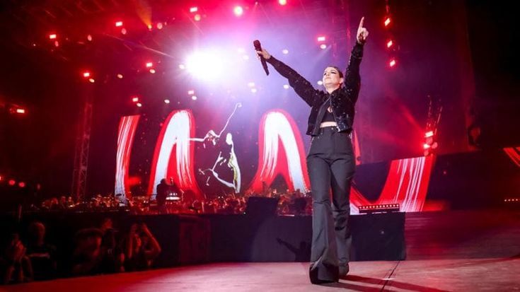 L’abbraccio dell’Italia alla Romagna è un concerto indimenticabile: “Donate per chi deve ricostruire”. La diretta