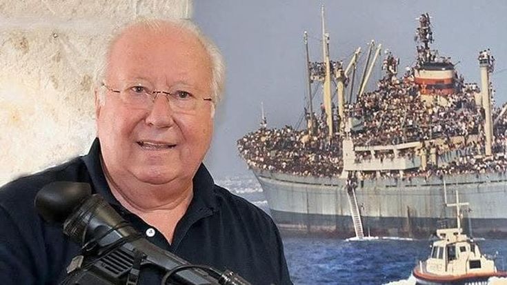 Addio a Luca Turi, il fotografo della Vlora: “Il suo obiettivo ha attraversato decenni di storia”