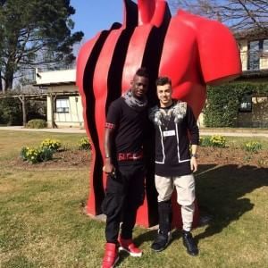 Milan, Balotelli in visita: ''Un piacere rivedervi''. Centrocampo inedito a Firenze