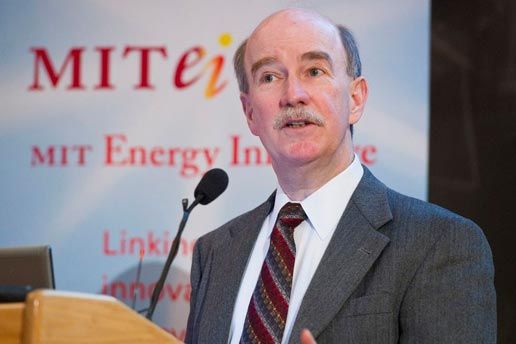 Robert Armstrong del Mit: "Siamo vicini al solare economico"